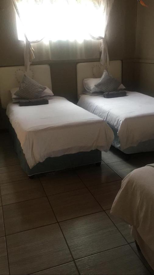 Kusha Two Hotel Sabie Buitenkant foto