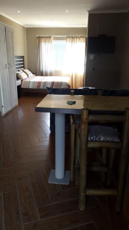 Kusha Two Hotel Sabie Buitenkant foto