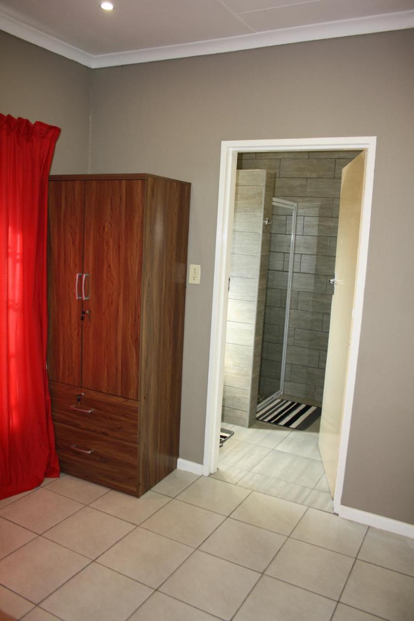 Kusha Two Hotel Sabie Buitenkant foto